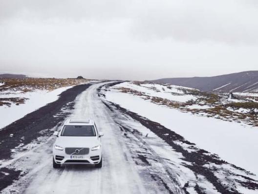 Volvo Alkuperäinen talvirengaspaketti 490€